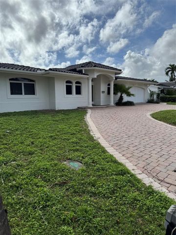 2732 NE 10th Street, Pompano Beach, FL 33062