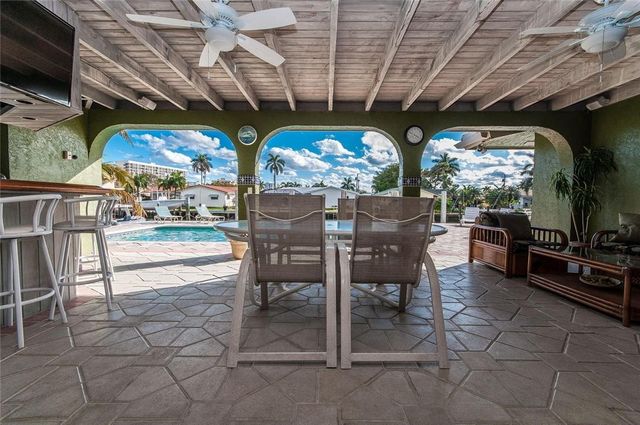 2732 NE 10th St, Pompano Beach, FL 33062