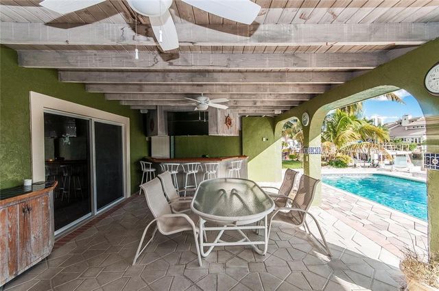 2732 NE 10th St, Pompano Beach, FL 33062