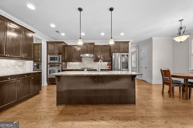 3086 Willow Leaf Drive, Suwanee, GA 30024