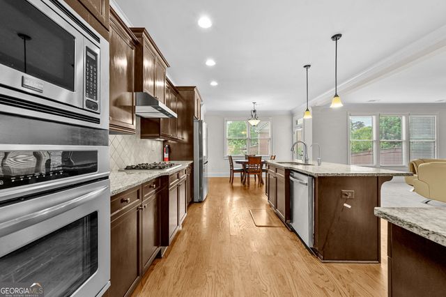 3086 Willow Leaf Drive, Suwanee, GA 30024