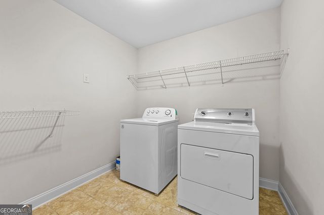 3086 Willow Leaf Drive, Suwanee, GA 30024