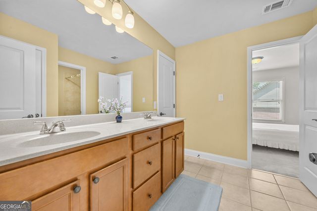 3086 Willow Leaf Drive, Suwanee, GA 30024