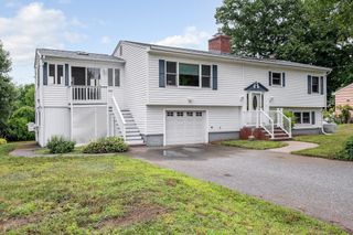 19 Cochrane Cir, Methuen, MA 01844