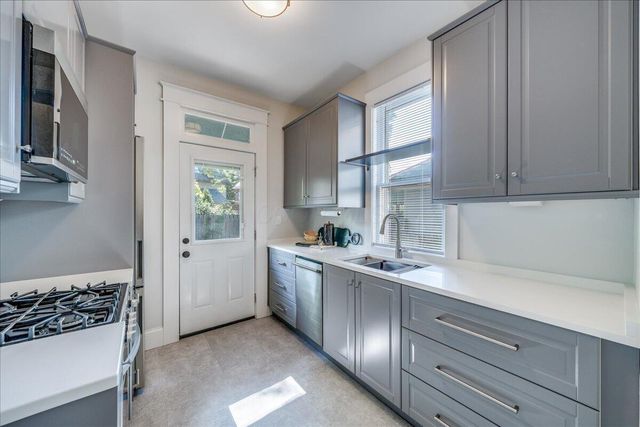 992 Delaware Avenue, Columbus, OH 43201