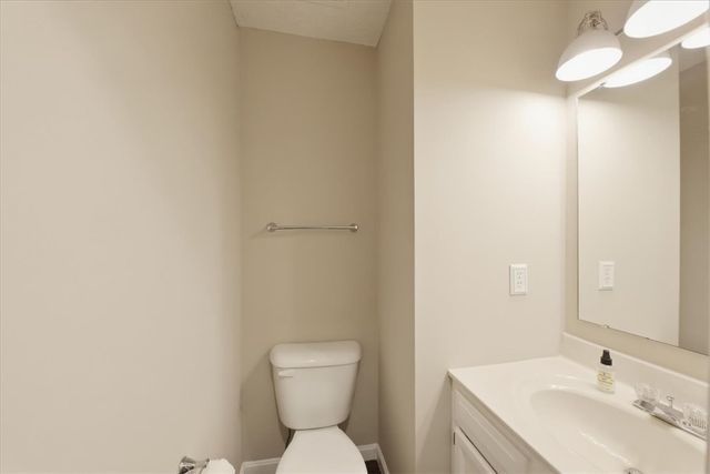 6607 N Andover Way, Hamilton Twp, OH 45152