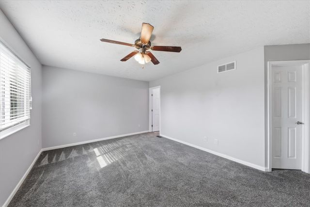 6607 N Andover Way, Hamilton Twp, OH 45152