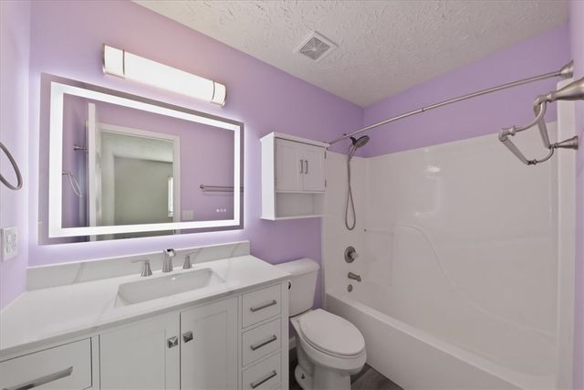 6607 N Andover Way, Hamilton Twp, OH 45152