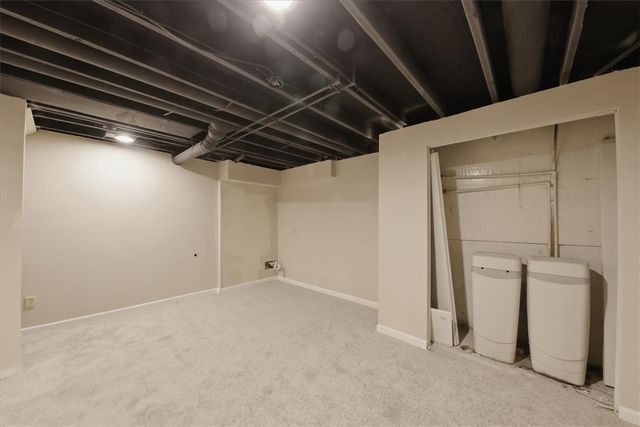 6607 N Andover Way, Hamilton Twp, OH 45152