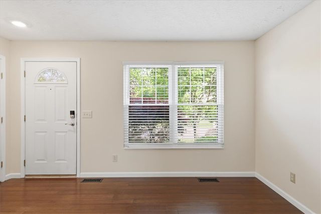 6607 N Andover Way, Hamilton Twp, OH 45152