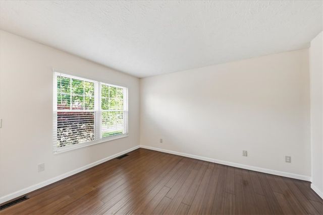 6607 N Andover Way, Hamilton Twp, OH 45152