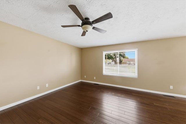 6607 N Andover Way, Hamilton Twp, OH 45152