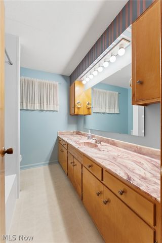1304 E 2nd Street, Dover, OH 44622