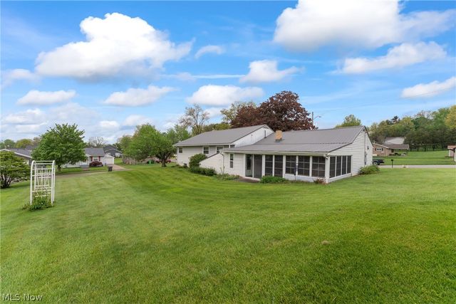 1304 E 2nd Street, Dover, OH 44622