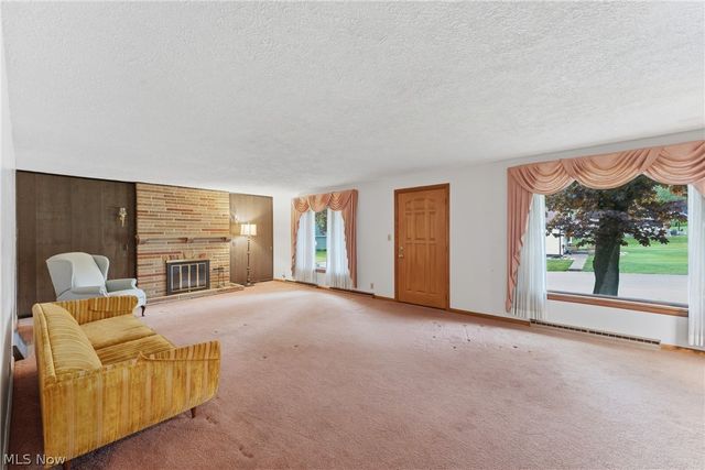 1304 E 2nd Street, Dover, OH 44622