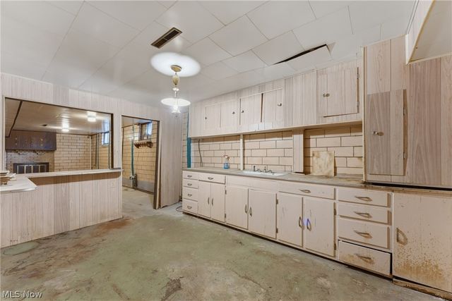 1304 E 2nd Street, Dover, OH 44622