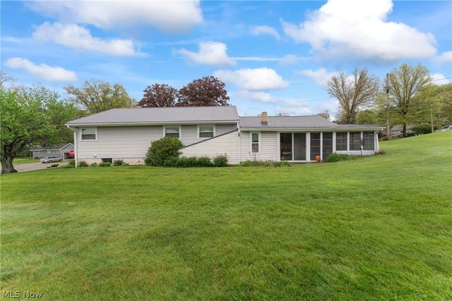 1304 E 2nd Street, Dover, OH 44622