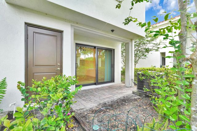 5045 Genove Place, Riviera Beach, FL 33410