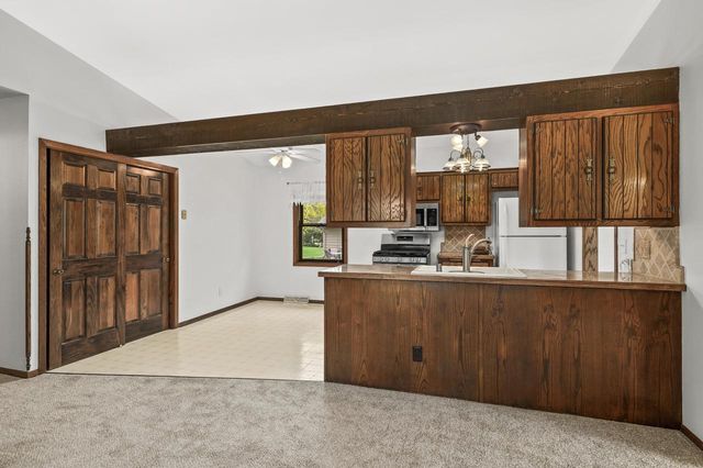 W164N10555 Timberline COURT, Germantown, WI 53022