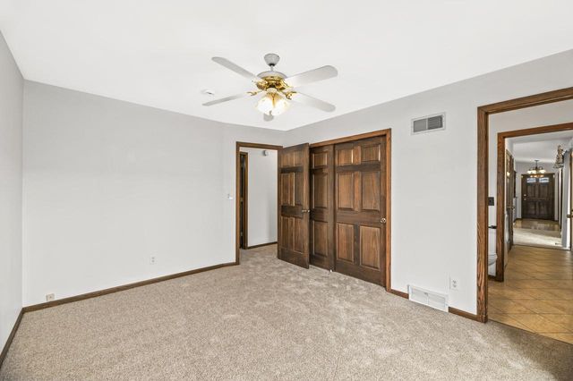 W164N10555 Timberline COURT, Germantown, WI 53022