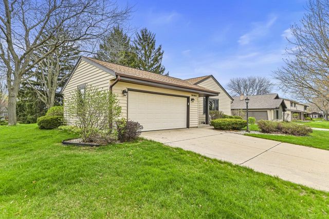W164N10555 Timberline COURT, Germantown, WI 53022