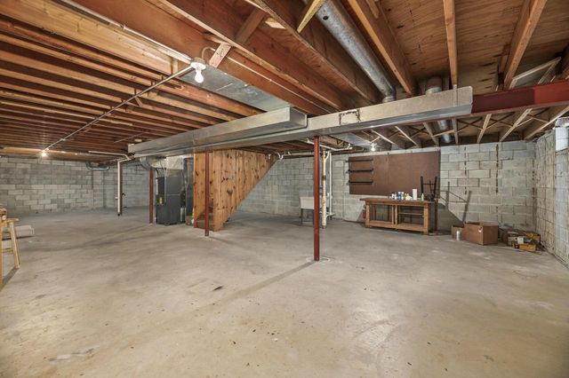 W164N10555 Timberline COURT, Germantown, WI 53022