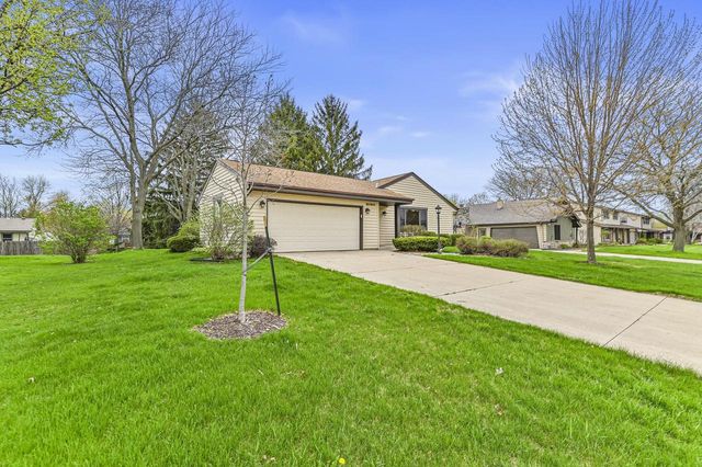 W164N10555 Timberline COURT, Germantown, WI 53022
