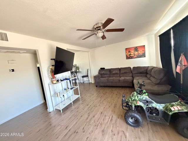 127 W CALDWELL Street, Phoenix, AZ 85041