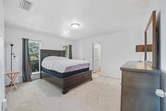 1518 Creekwood Lane, Mesquite, TX 75149
