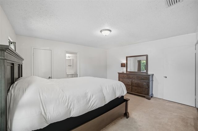1518 Creekwood Lane, Mesquite, TX 75149