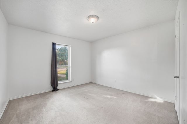 1518 Creekwood Lane, Mesquite, TX 75149