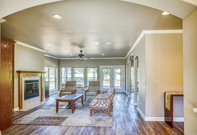 10 Maravilla Way, Hot Springs Village, AR 71909