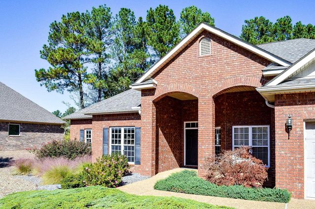 10 Maravilla Way, Hot Springs Village, AR 71909