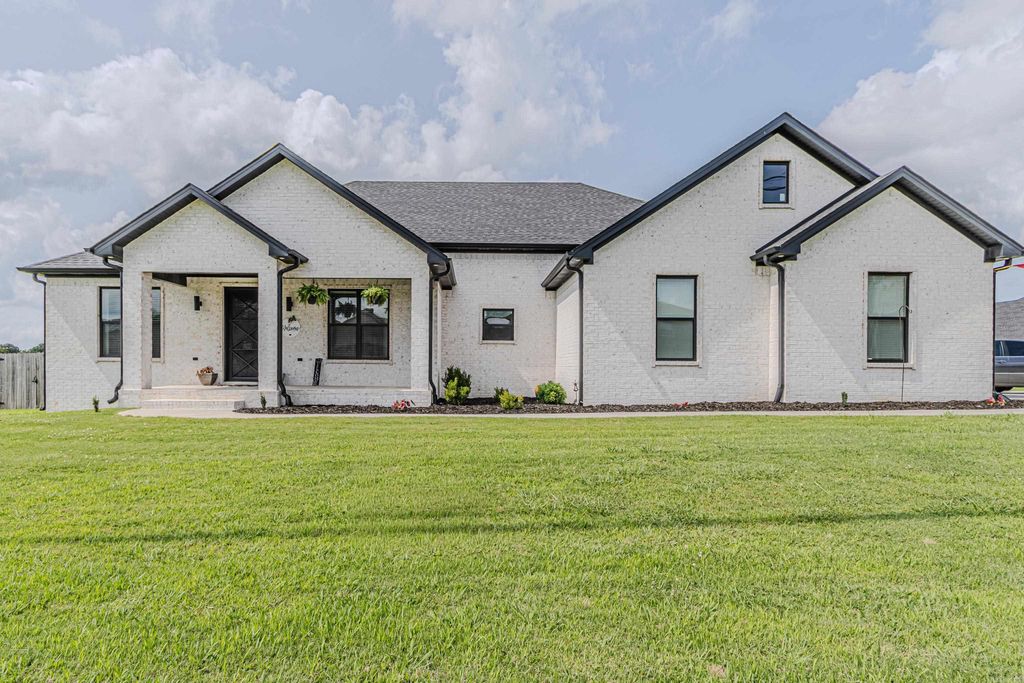 3009 Pruetts Chapel Road, Paragould, AR 72450
