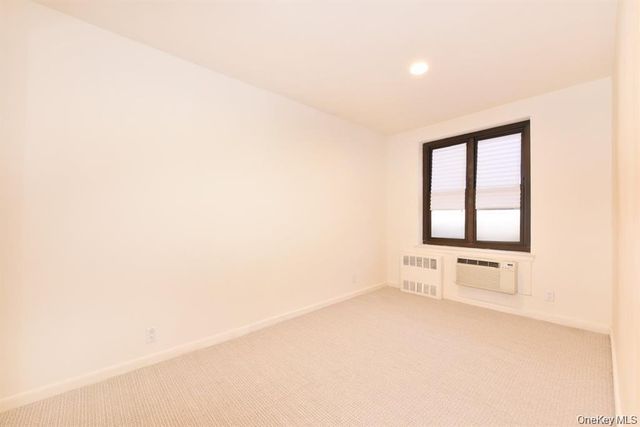 15 Hill Park Avenue 2-C, Great Neck, NY 11021