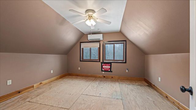 1565 State Highway 71, Abbotsford, WI 56345