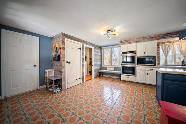 66 Old Derry Road, Londonderry, NH 03053