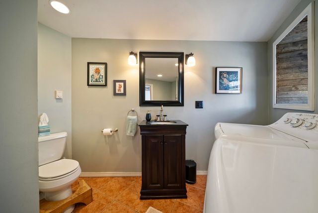 66 Old Derry Road, Londonderry, NH 03053