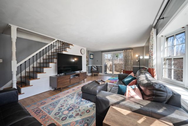 66 Old Derry Road, Londonderry, NH 03053