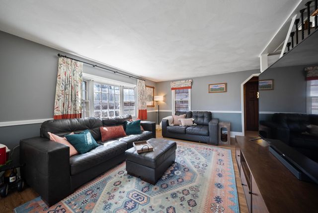 66 Old Derry Road, Londonderry, NH 03053