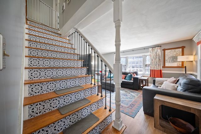 66 Old Derry Road, Londonderry, NH 03053