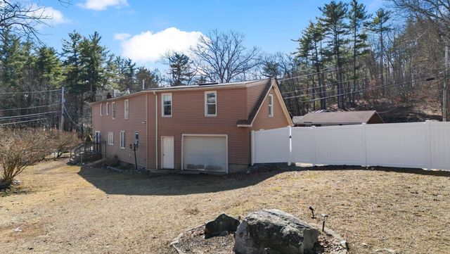 66 Old Derry Road, Londonderry, NH 03053