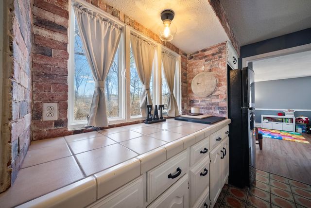 66 Old Derry Road, Londonderry, NH 03053