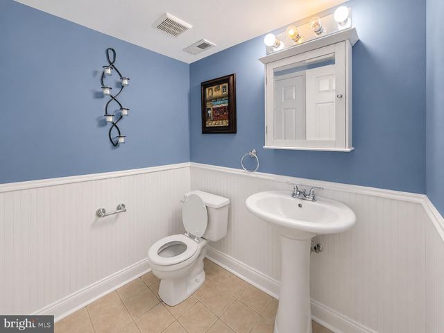84 ANDOVER CT, Chesterbrook, PA 19087