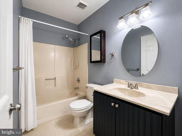 84 ANDOVER CT, Chesterbrook, PA 19087