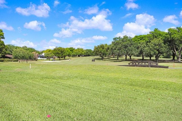 2809 FAIRWAY VIEW DRIVE, Valrico, FL 33596