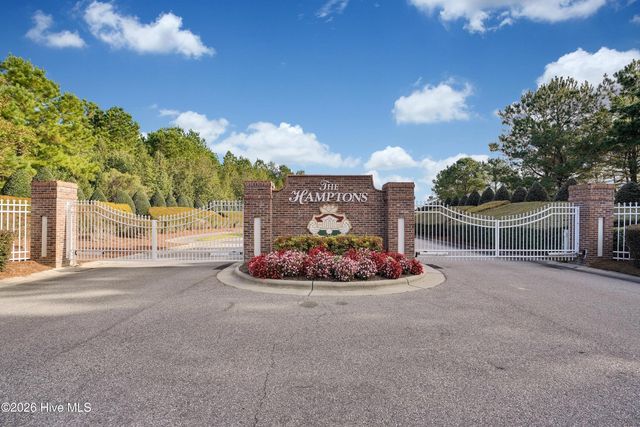 8940 Chesterfield Drive NW, Calabash, NC 28467