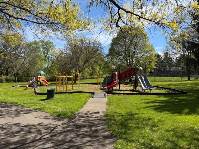 33 Hawley Dr Drive, Webster, NY 14580