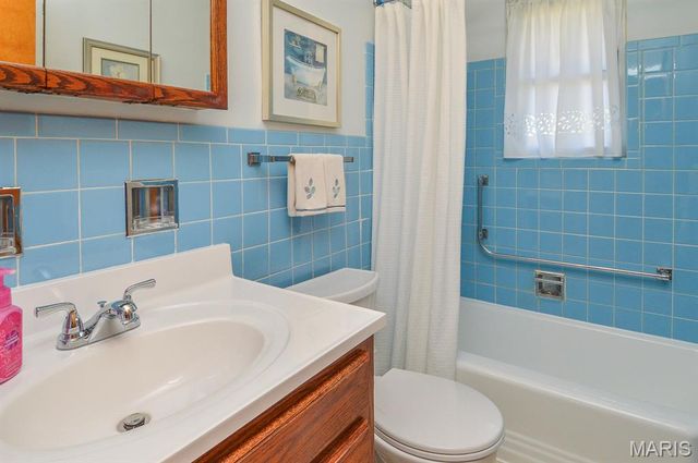 17 Blackburn Drive, Belleville, IL 62226