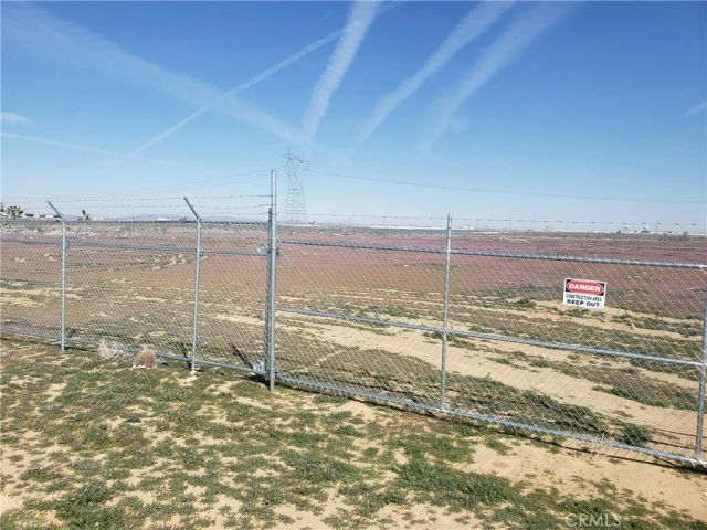 13178 Hopland, Adelanto, CA 92301